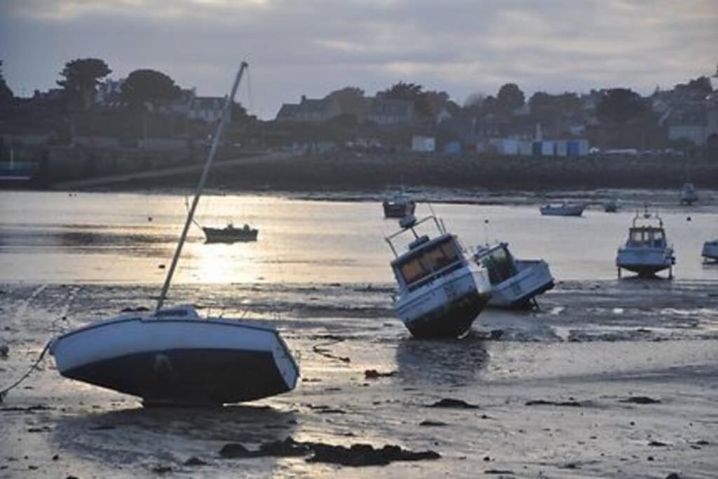 Kermaravel, Le Petit Manoir En Bord De Mer. Saint-Pol-de-Léon Екстериор снимка
