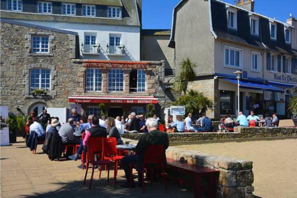 Kermaravel, Le Petit Manoir En Bord De Mer. Saint-Pol-de-Léon Екстериор снимка